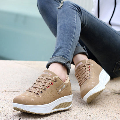 Women's Casual Fashion Breathable Thick Sole Sneakers