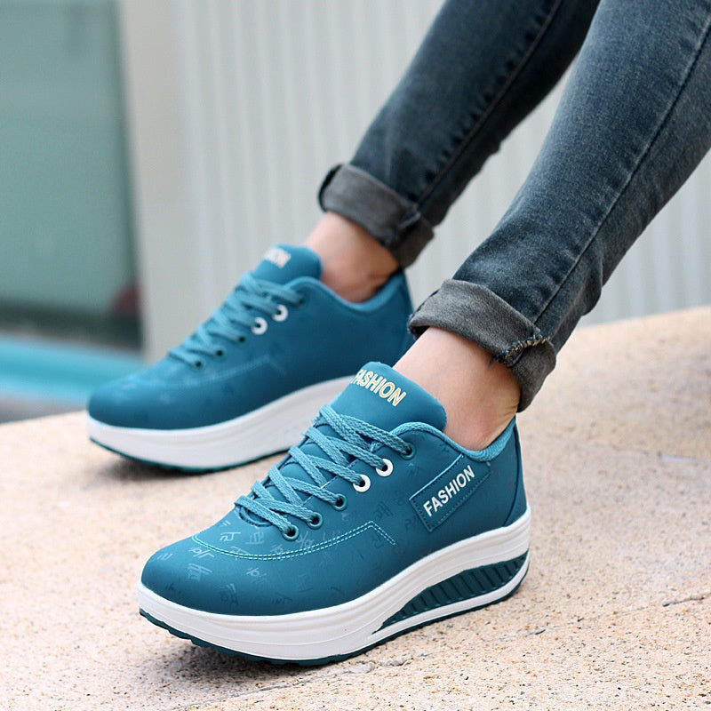 Women's Casual Fashion Breathable Thick Sole Sneakers
